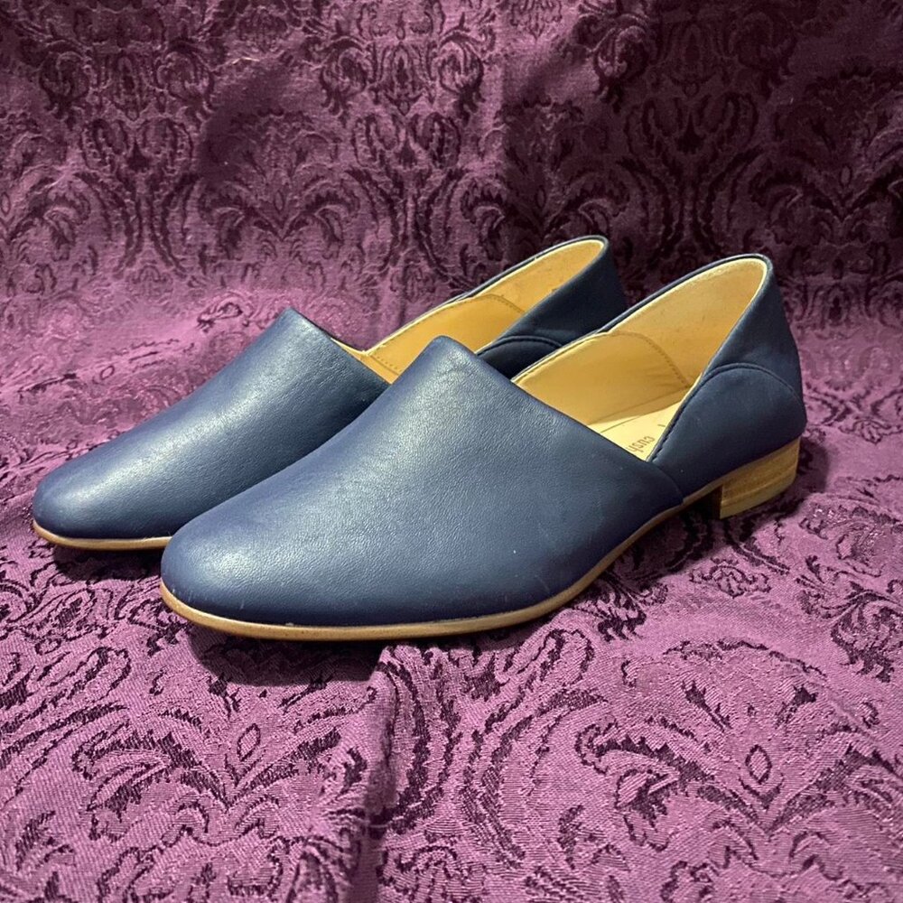 Navy historical style clogs